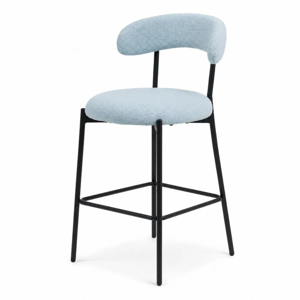 Sgabello in tessuto azzurro chiaro con struttura in metallo nero